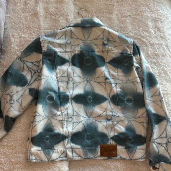 Louis Vuitton men’s shibori denim jacket. Size 52, lightly worn - Picture 5 of 16